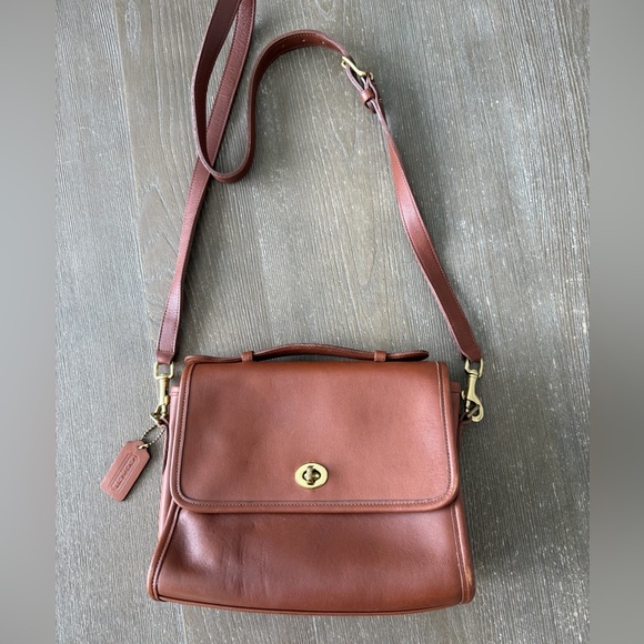 Authentic Vintage Coach Court Bag 9870 – British Tan Glove-Tanned Leather – 1997 - Picture 2 of 10